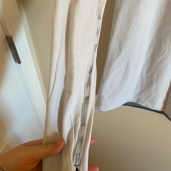 Lululemon double lined, reversible long sleeve - Picture 6 of 8